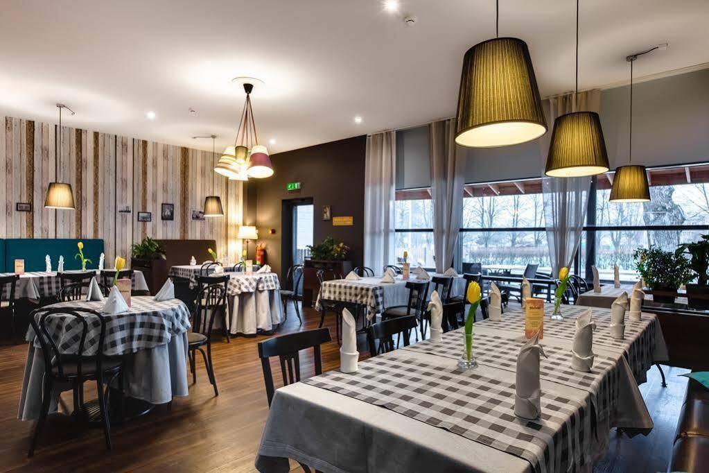 Wolmar Hotel Valmiera Eksteriør billede