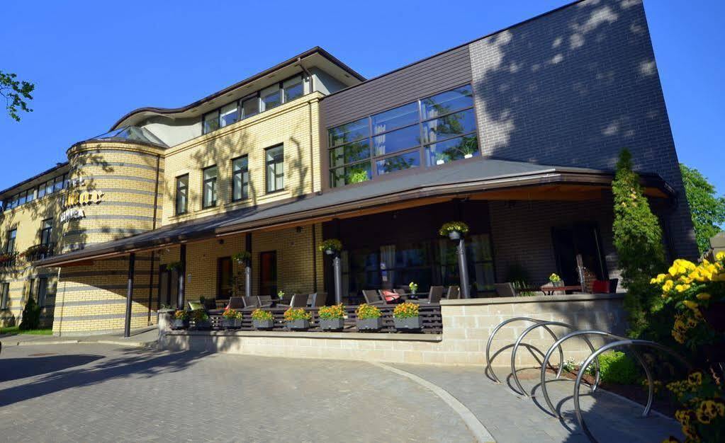 Wolmar Hotel Valmiera Eksteriør billede